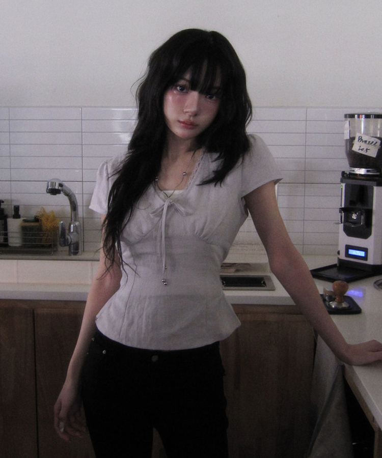 ディープVレース半袖ブラウス BLUE