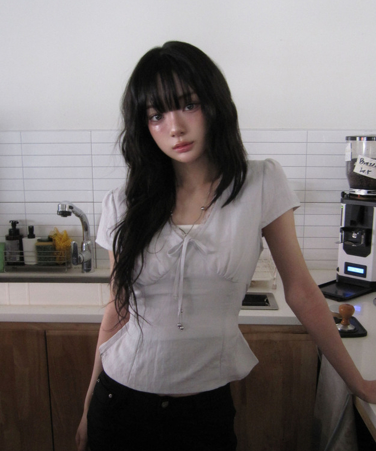 ディープVレース半袖ブラウス BLUE