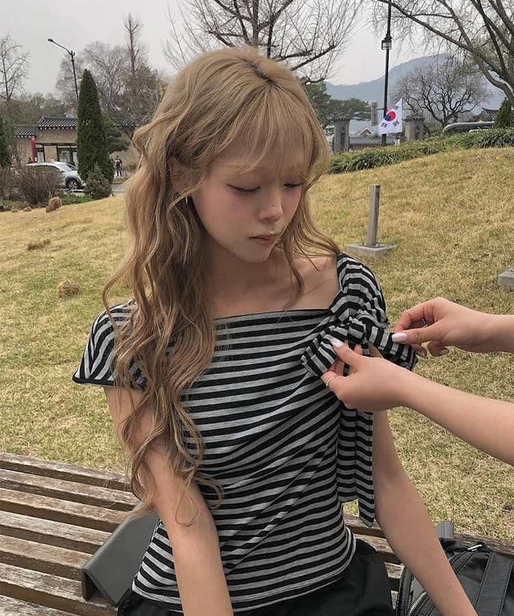 ボーダーワンショルダーリボン半袖Tシャツ STRIPE