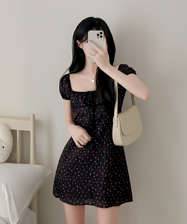 ハートスクエアネックミニワンピース BLACK