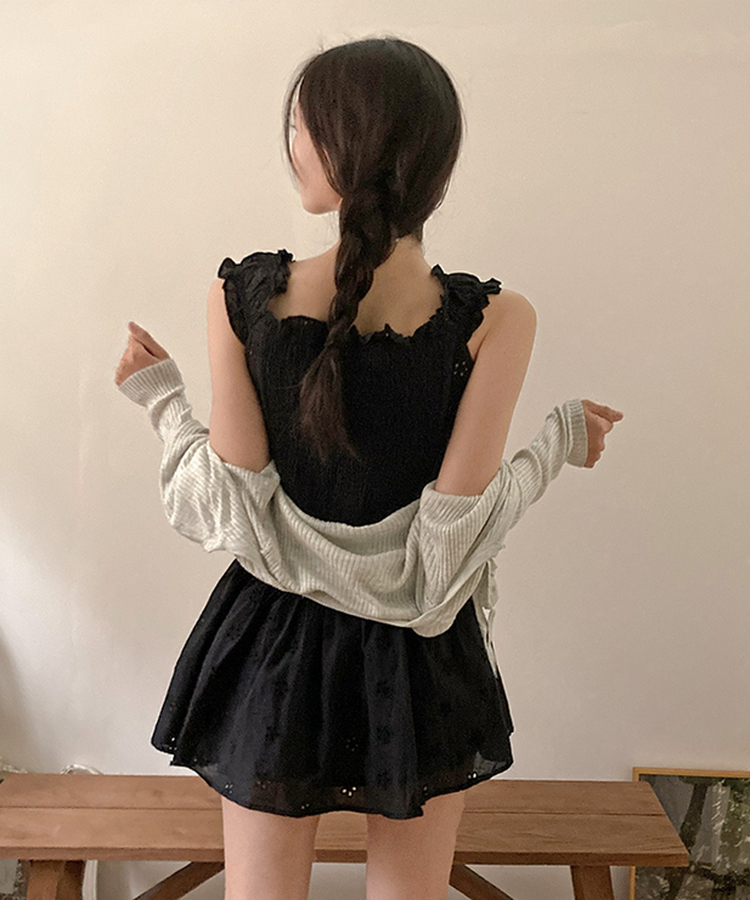 フラワーパンチングレースミニワンピース BLACK