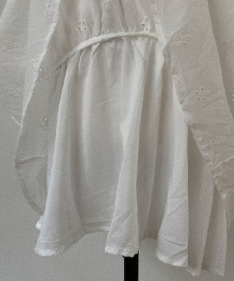 フラワーパンチングレースミニワンピース