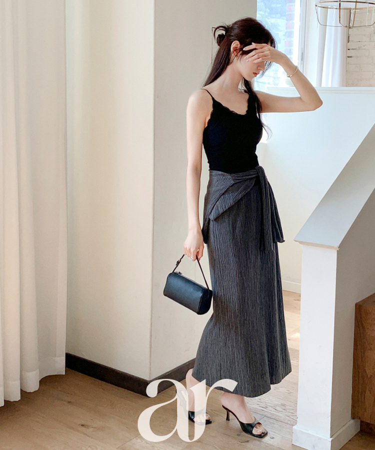 （レースポイント／カップ付き／ストラップ調節可／レイヤードアイテム）Vネック レース カップ付き ノースリーブ BLACK