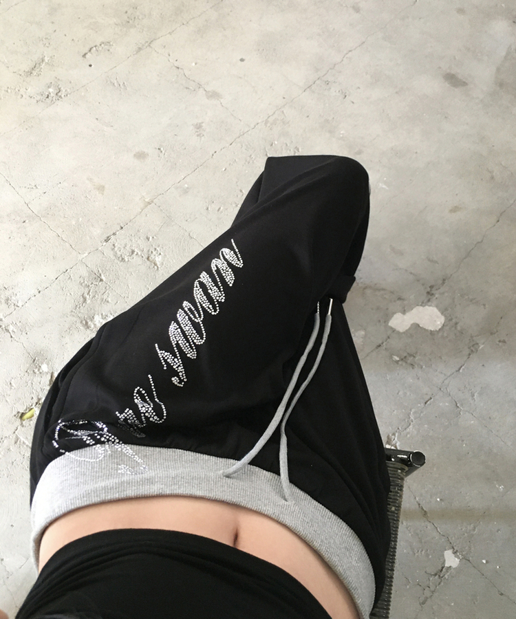 세닛 배색 큐빅 와이드 팬츠 롱 트레이닝 바지 레터링 밑단 스트링 조거 하체커버 체형커버 봄신상봄팬츠얇은팬츠 블랙