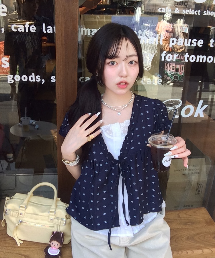 플라워 레이어드 블라우스 네이비