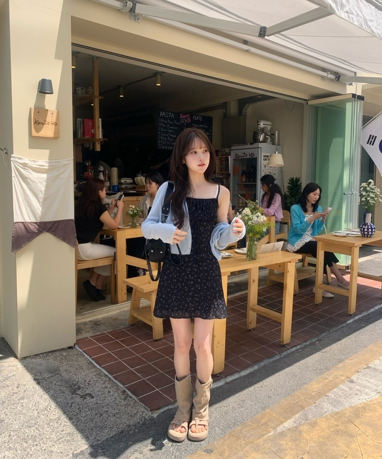 잔꽃 쉬폰 나시 원피스 네이비
