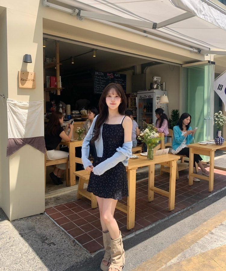 잔꽃 쉬폰 나시 원피스 네이비