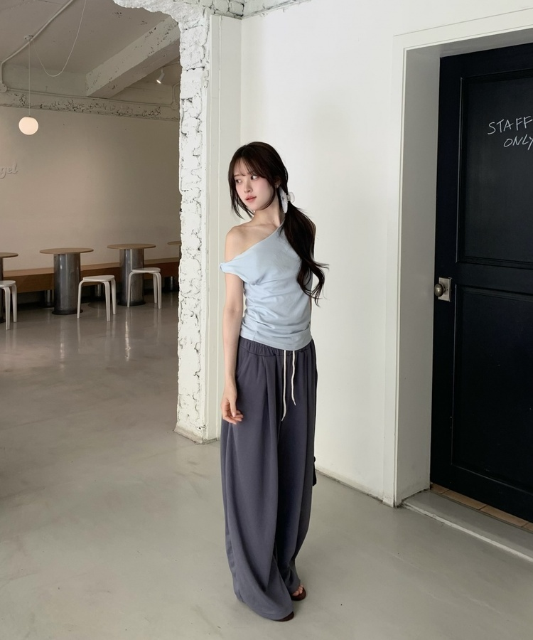 핀턱 트레이닝 와이드 팬츠 차콜