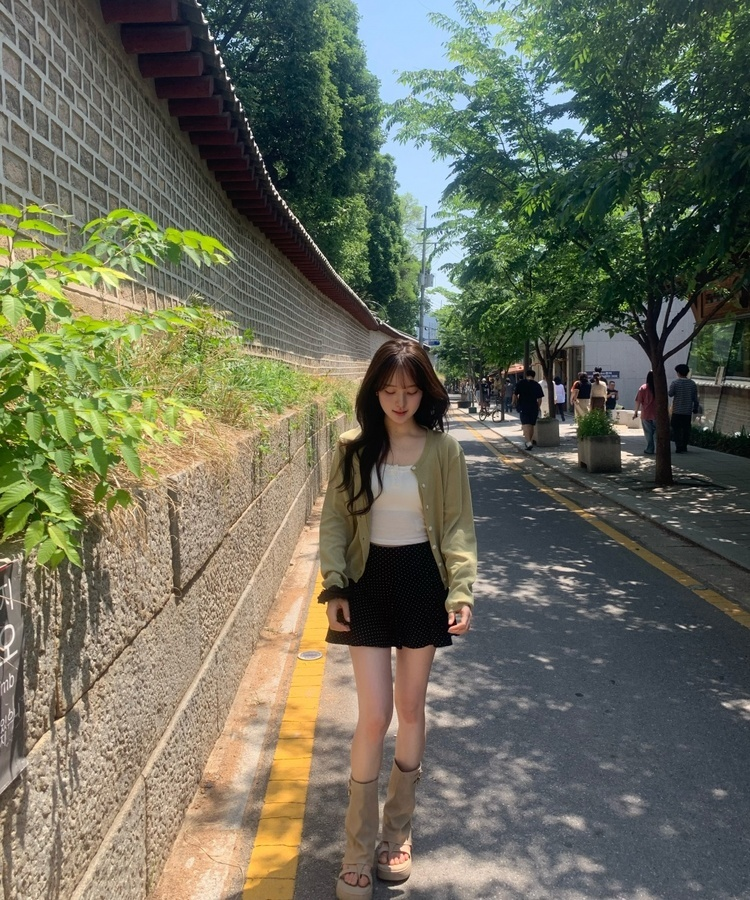 도트 플레어 미니 스커트 블랙