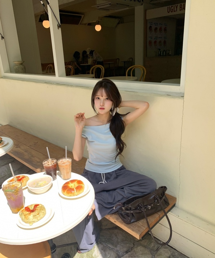 원숄더 드레이핑 탑 소라