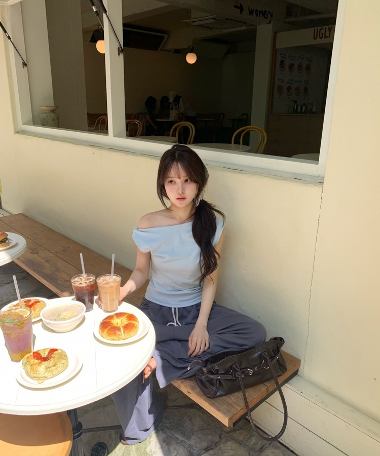 원숄더 드레이핑 탑 소라