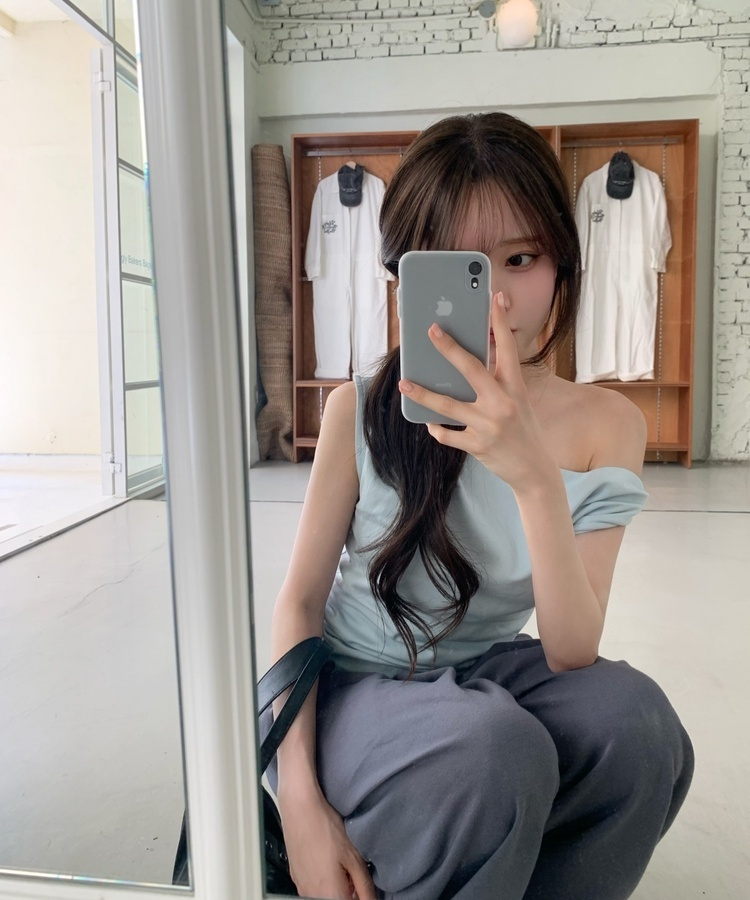원숄더 드레이핑 탑 소라