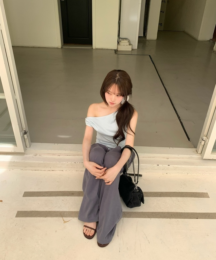 원숄더 드레이핑 탑 소라