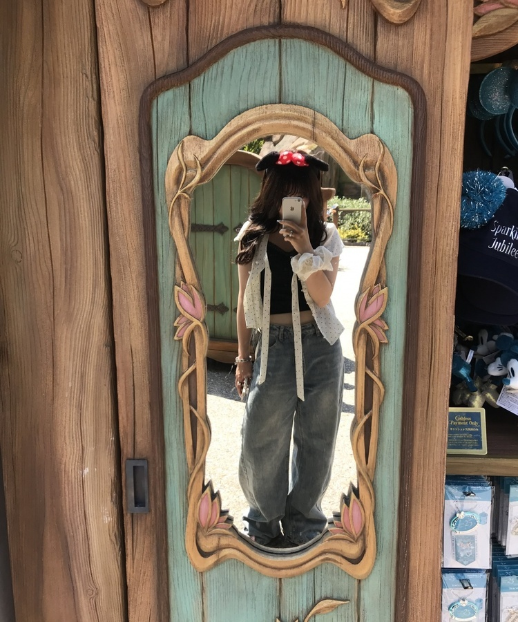 단추 레이스 크롭 나시 블랙