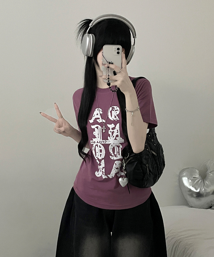 블래닛레터링세미크롭반팔티셔츠 보라