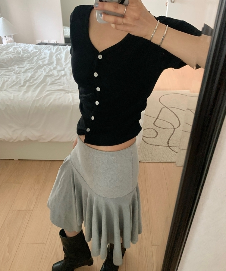 スリムフィット無地半袖トップス BLACK