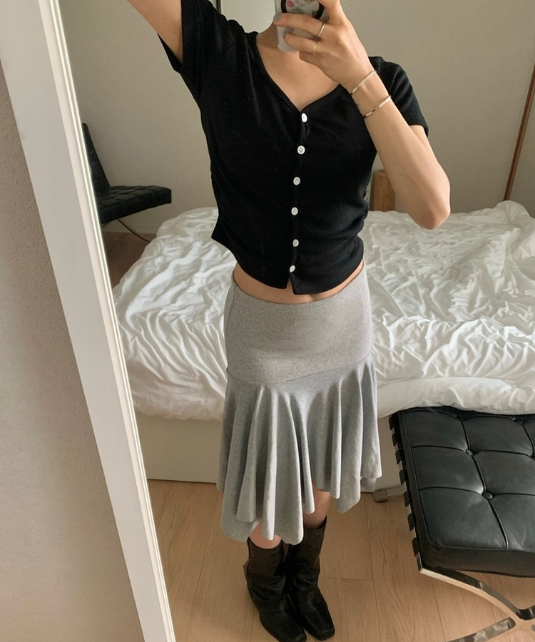 スリムフィット無地半袖トップス BLACK