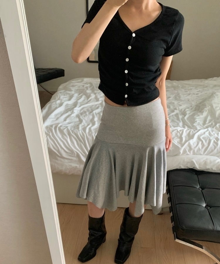 スリムフィット無地半袖トップス BLACK