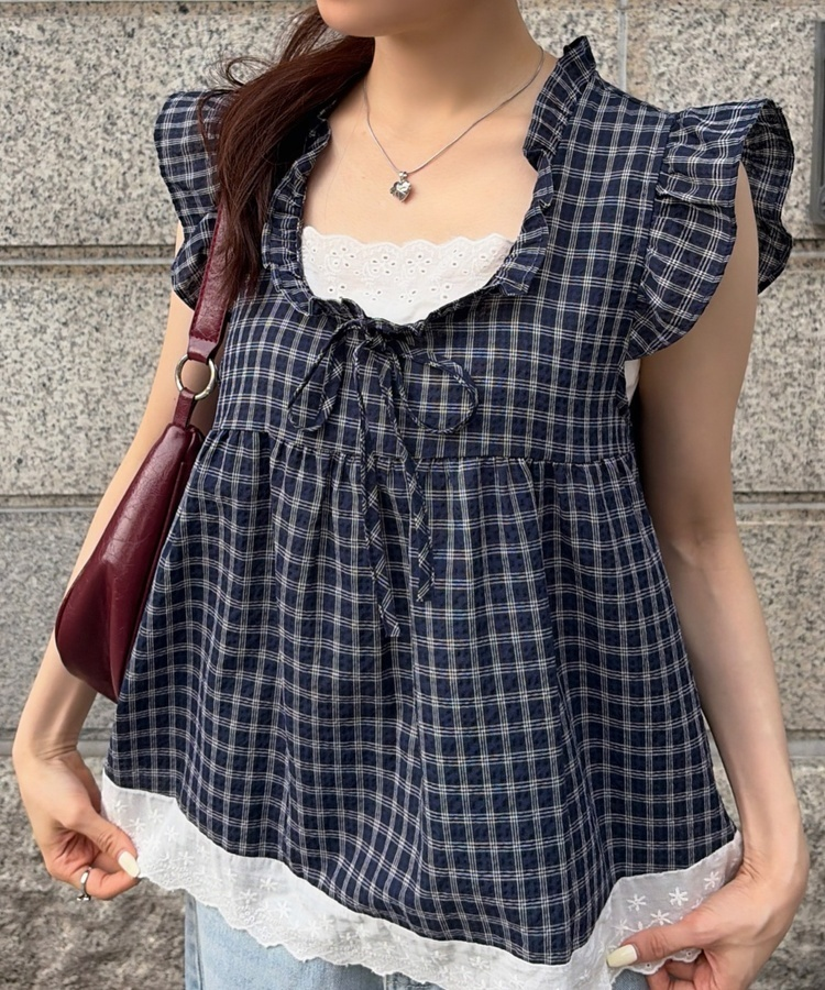 프릴 체크 나시 블라우스 네이비