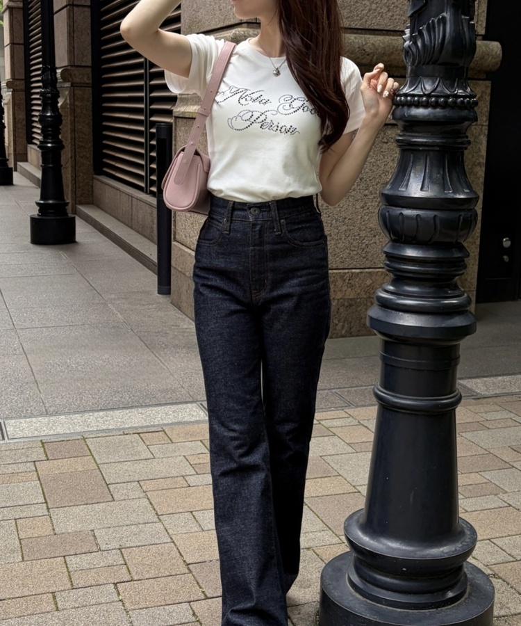 스톤 레터링 반팔티 화이트