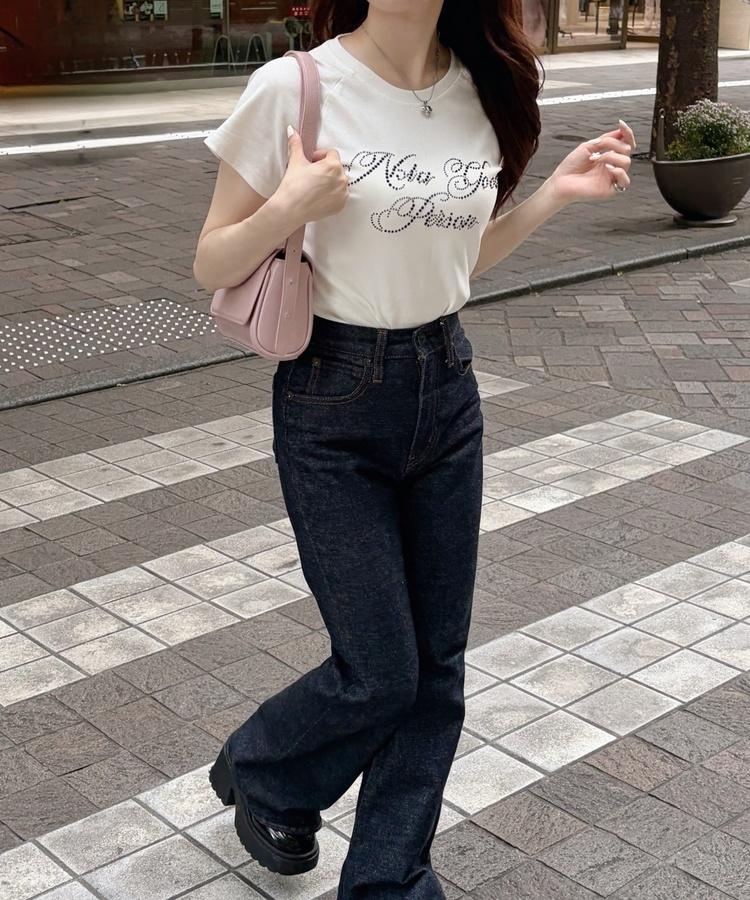 스톤 레터링 반팔티 화이트