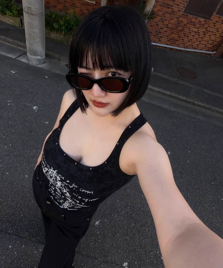 스터드 프린팅 나시탑 블랙