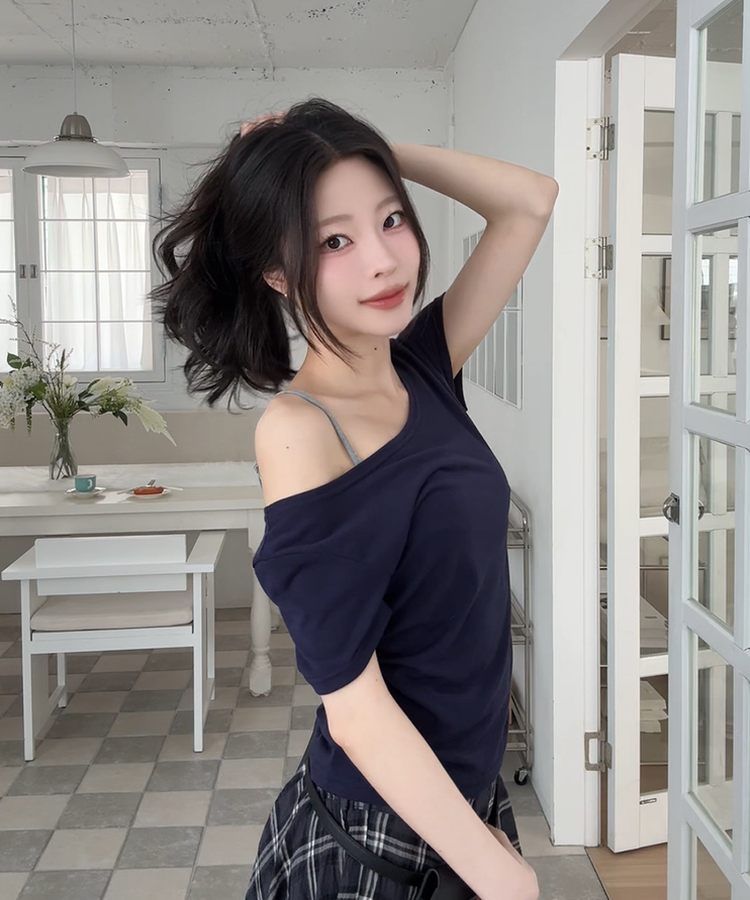 オフショルダードレープ半袖Tシャツ(6color) NAVY