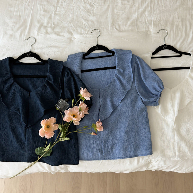 ビックフリルVネックパフ半袖ブラウス