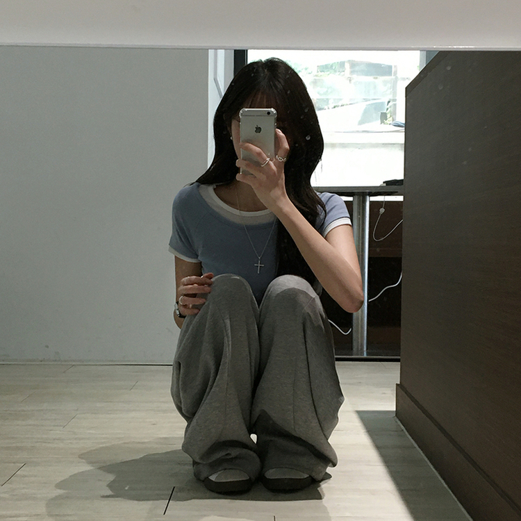 [데일리무드][레이어드효과] 옆셔링으로 허리잘록! 하리보 라운드 배색 레이어드 여름 반팔 티셔츠 골지 슬림핏 상의, 말라보이는 셔링 반팔티 4color 소라