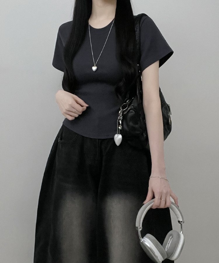 넉넉소매잘록허리라운드넥무지반팔티 먹색