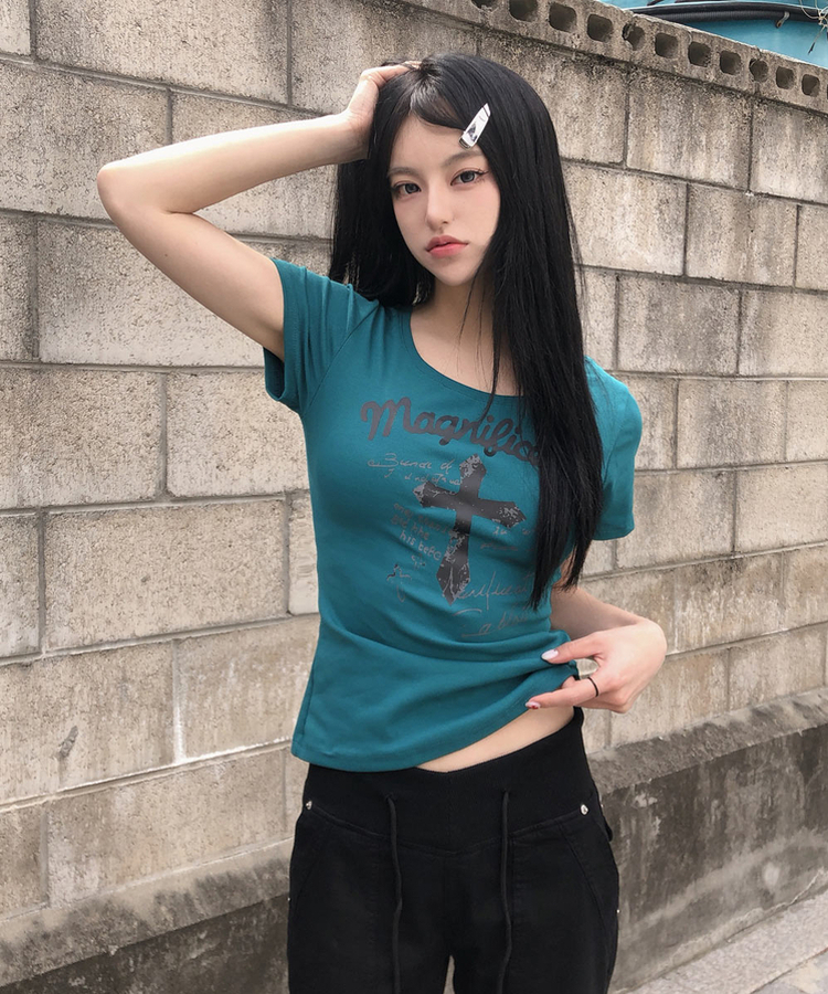 クロスプリントスリム半袖Tシャツ｜半袖Tシャツ｜韓国ファッション通販