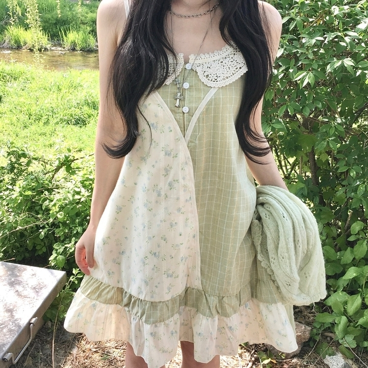패치 뒷리본 프릴 모리걸 잔꽃 보헤미안 버튼 끈조절 나시 민소매 원피스 그린