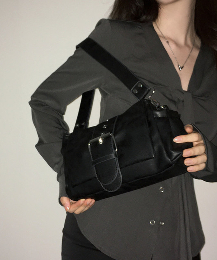 バックルクロス＆ショルダー2WAYバッグ BLACK