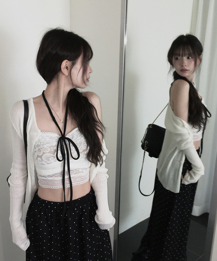 リボン＆レースのホルターネックカットソー Ribbon halter-neck top