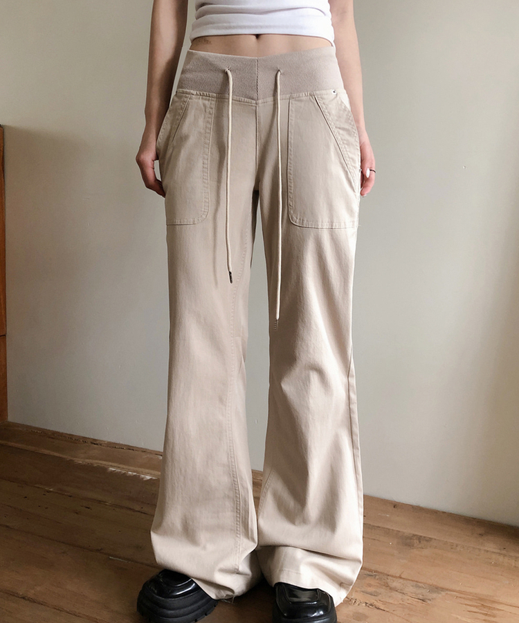 バンディングローライズブーツカットパンツ BEIGE