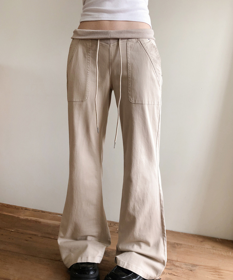 バンディングローライズブーツカットパンツ BEIGE