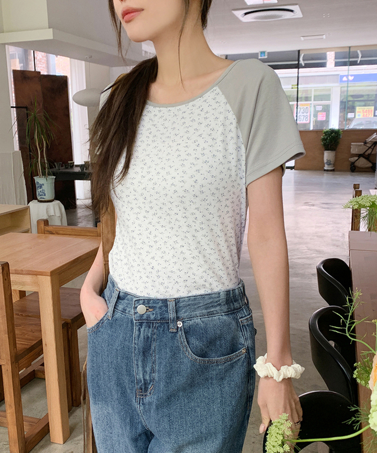 小花柄ラグラン半袖Tシャツ IVORY