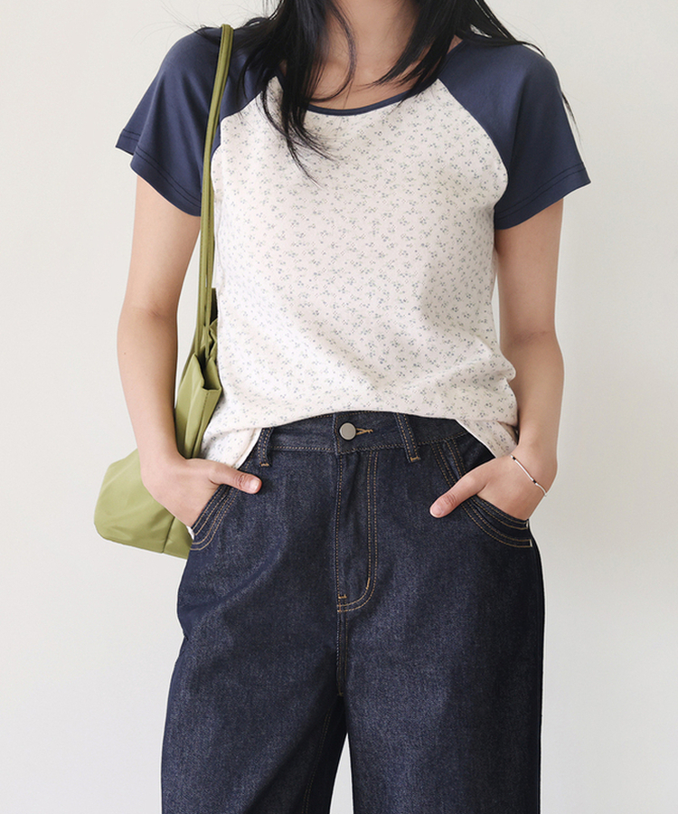 小花柄ラグラン半袖Tシャツ CREAM