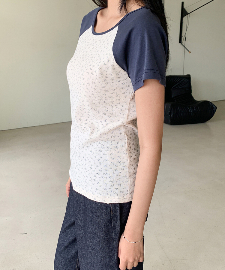小花柄ラグラン半袖Tシャツ CREAM
