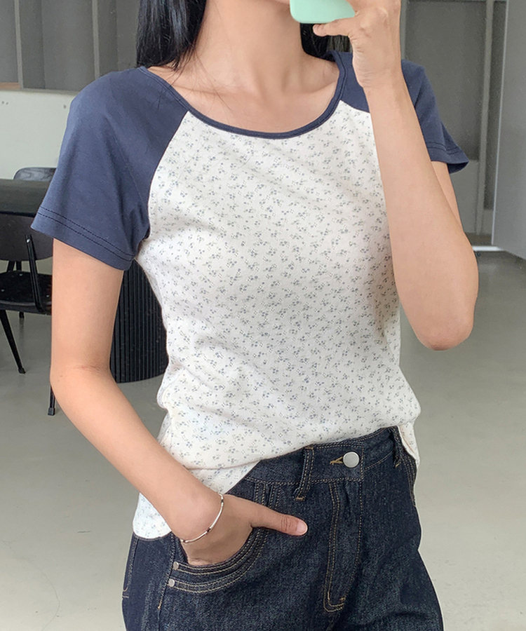 小花柄ラグラン半袖Tシャツ CREAM