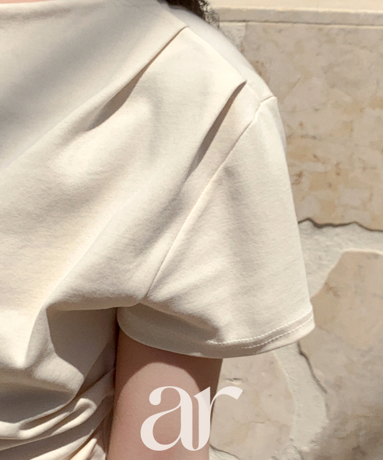 （夏の半袖ver.♥）ボートネック ライン タックシャーリング 半袖Tシャツ CREAM