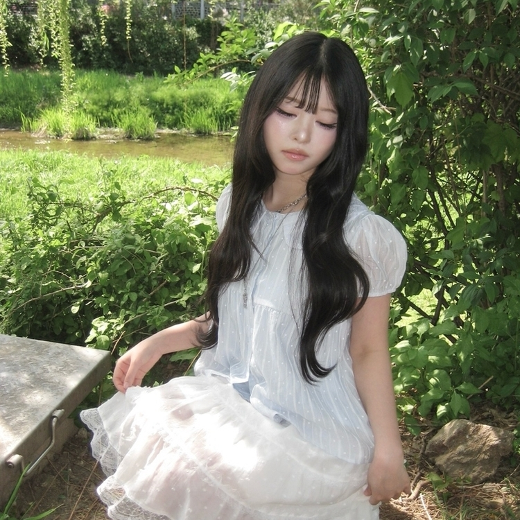 퓨어 모리걸 쉬폰 둥근카라 도트 반팔 블라우스 소라