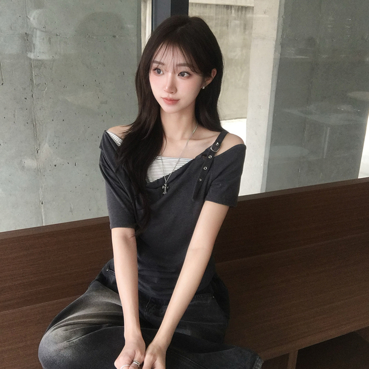 오레오 버튼 여름 오프숄더 한쪽 나시 옆셔링 반팔 티셔츠 스트라이프 이너 레이어드 반팔티 4color 차콜