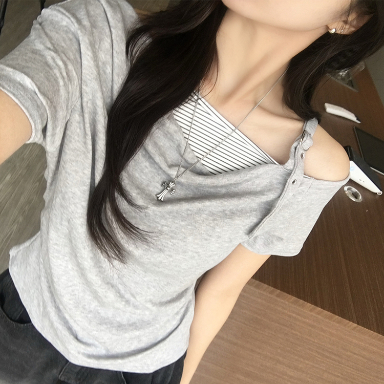오레오 버튼 여름 오프숄더 한쪽 나시 옆셔링 반팔 티셔츠 스트라이프 이너 레이어드 반팔티 4color 그레이