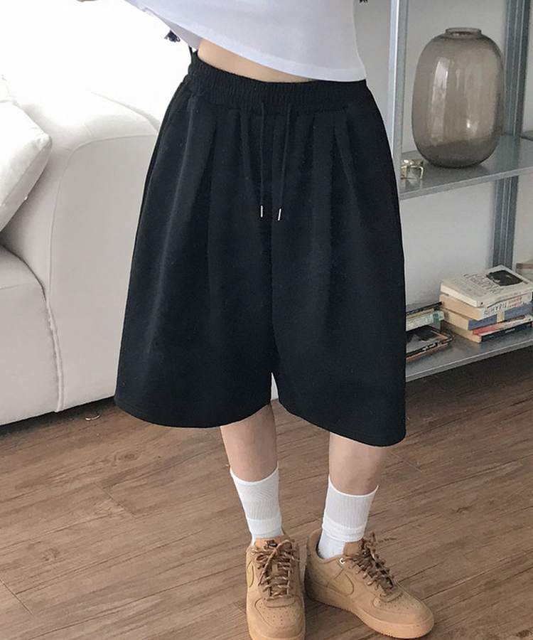 포리 스타나염 프린팅 와이드 핀턱 버뮤다 트레이닝 팬츠 블랙