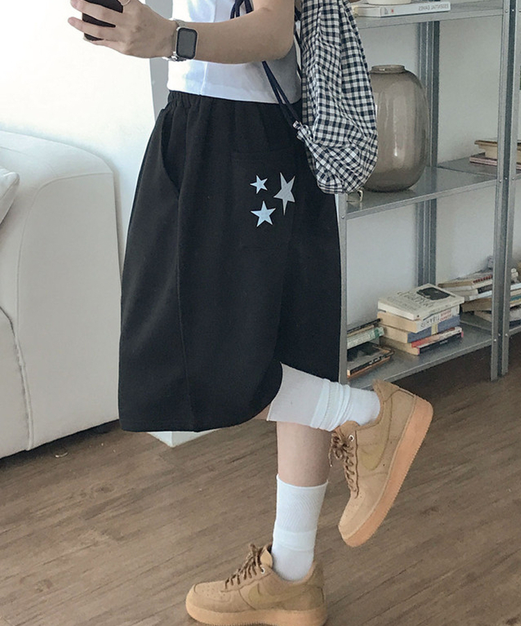 포리 스타나염 프린팅 와이드 핀턱 버뮤다 트레이닝 팬츠 블랙