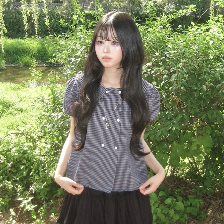 귀욤 둥근카라 핀턱 잔체크 모리걸 넉넉핏 반팔 블라우스 곤색