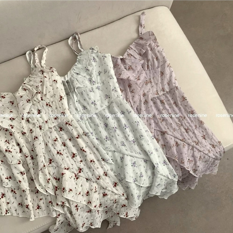 데이지 러플 스모크 언발란스 프릴 나시 블라우스 민소매 여름 상의 여름옷 여름블라우스 휴가룩 바다
