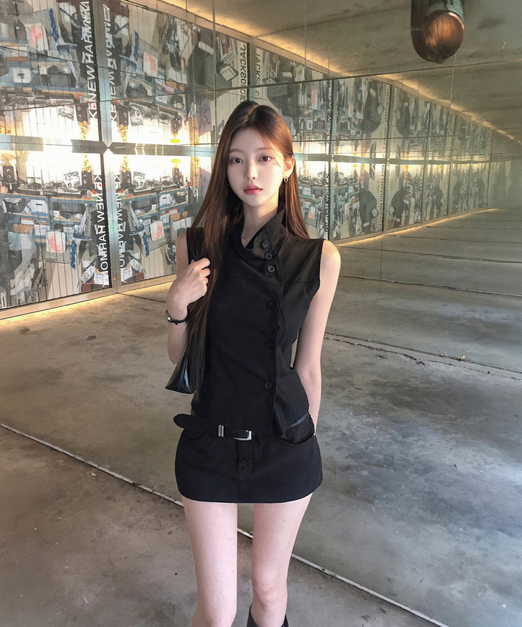 ハイネックボタントップス BLACK