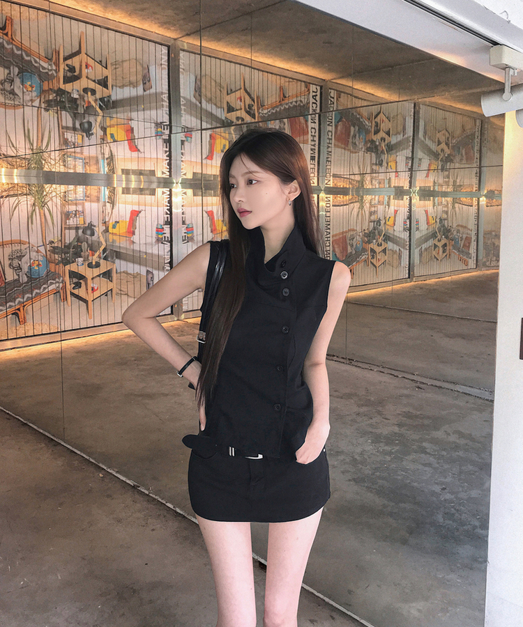 ハイネックボタントップス BLACK